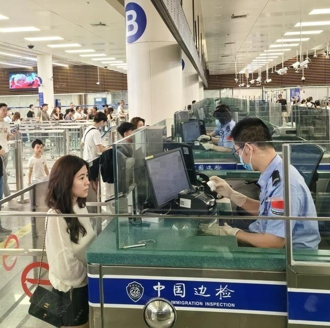 China handles nearly 5.19m entry-exit trips during Qingming holiday