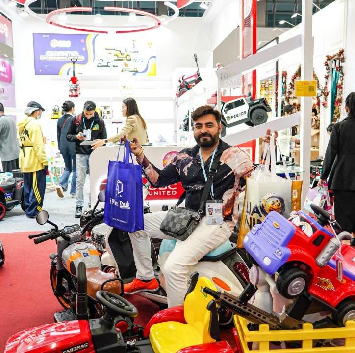 Canton Fair closes with record global attendance, showcasing trade resilience