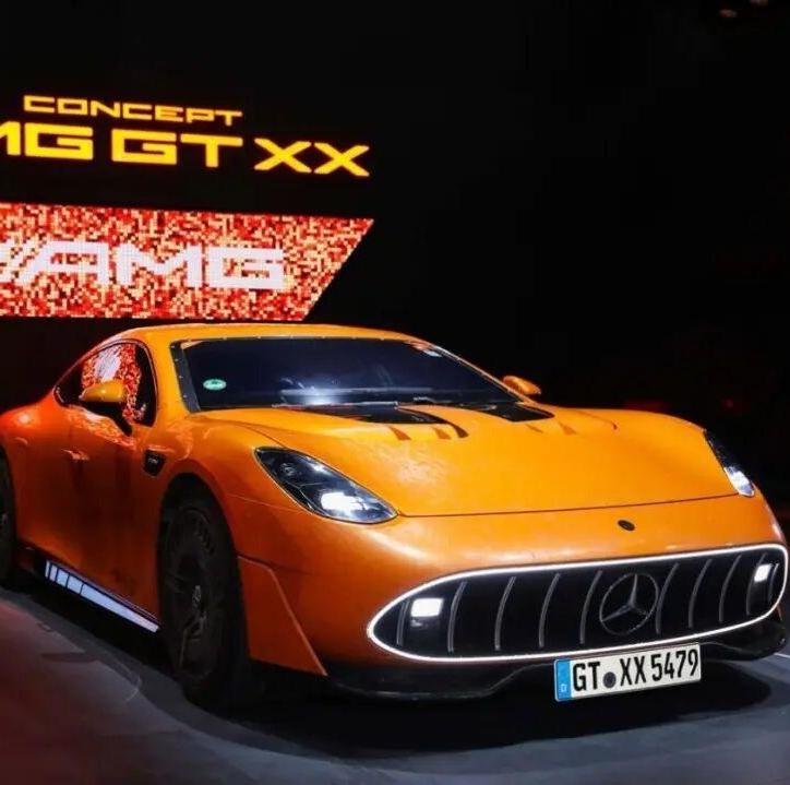 Guangzhou auto show wows visitors from around the world
