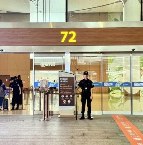 More choices for travelers: new e-hailing zone opens at Guangzhou Baiyun Airport's T3