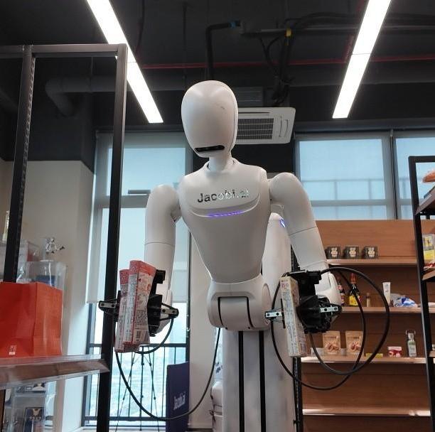 Guangzhou's embodied intelligent robot to work as supermarket restocker